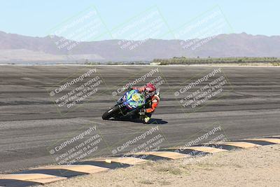 media/Jan-16-2026-CVMA Friday Practice (Fri) [[6f2bf47531]]/5-Racer 4-Trackday1/Session 2 (Bowl)/